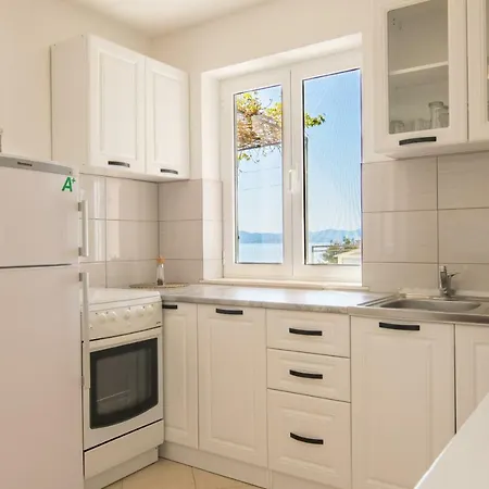 Affittacamere Apartman Pharia *